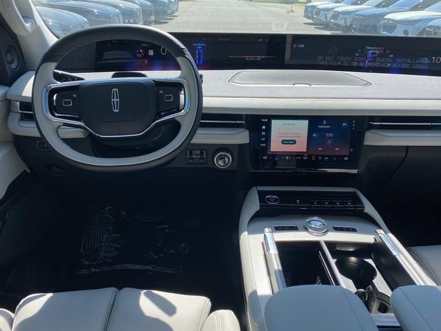 New 2026 Lincoln Navigator L Reserve AWD/4WD image 6