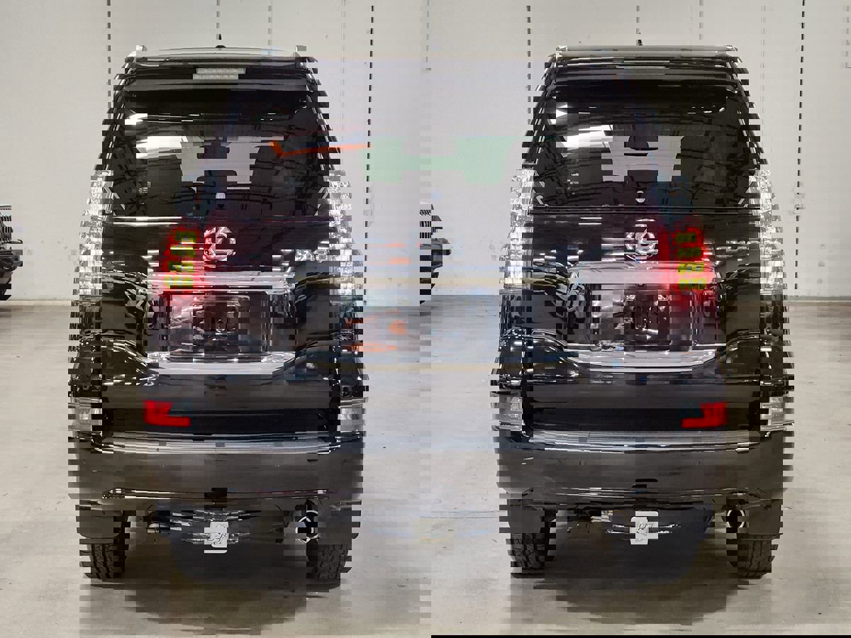 Used 2015 Lexus GX 460 w/ Premium Package image 10