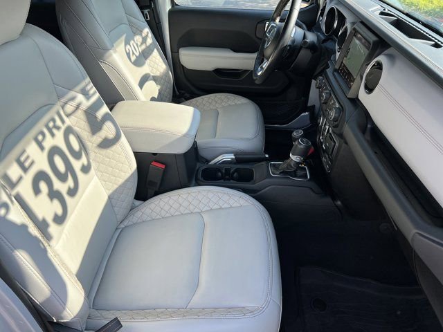 Used 2022 Jeep Wrangler Unlimited Sahara image 15