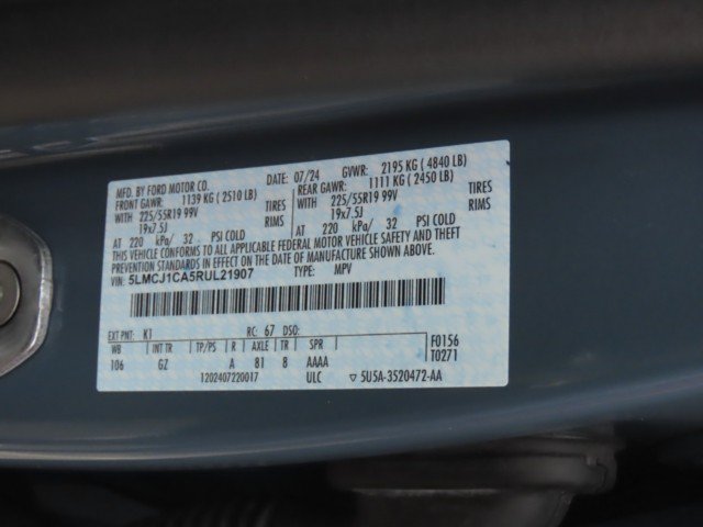 Certified 2024 Lincoln Corsair FWD w/ Equipment Group 101A image 31