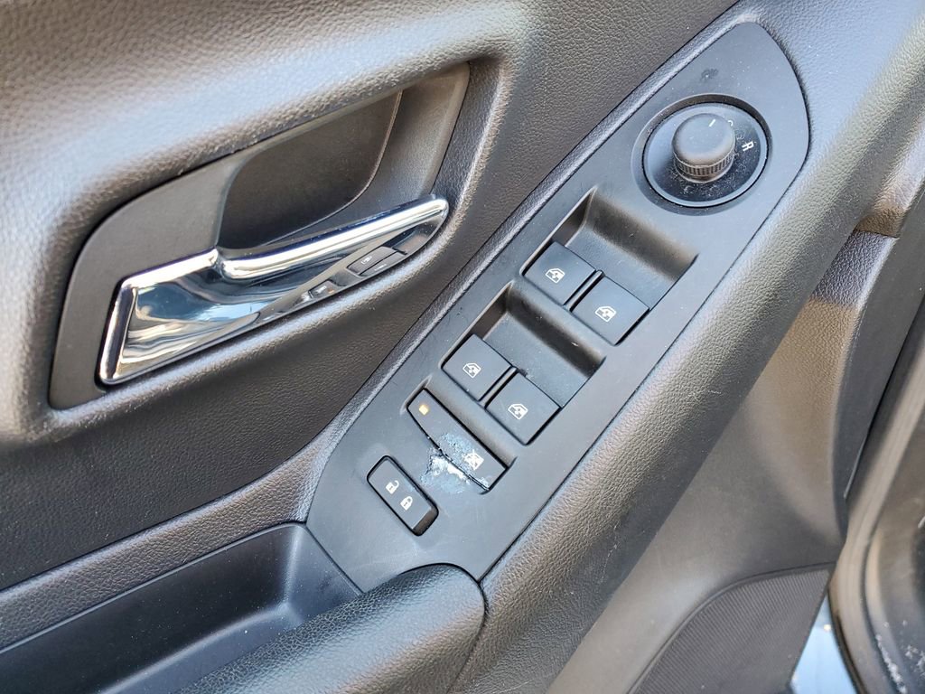 Used 2022 Chevrolet Trax LT w/ LT Convenience Package image 21