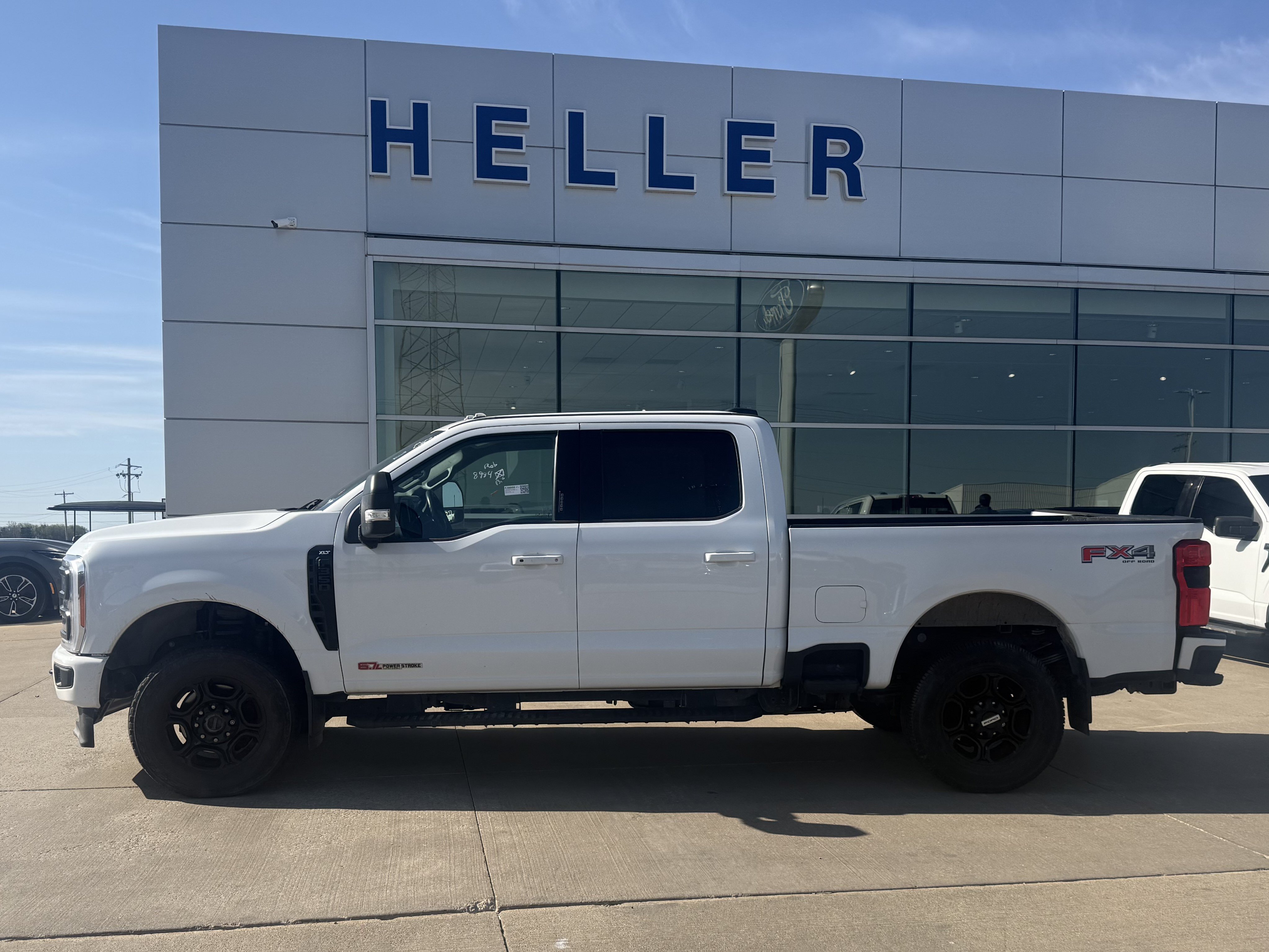 Used 2023 Ford F350 XLT w/ XLT Premium Package AWD/4WD image 3
