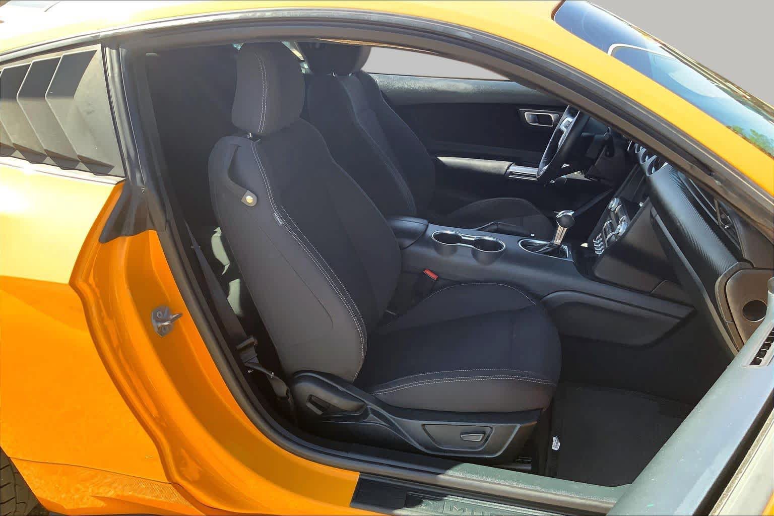 Used 2022 Ford Mustang GT w/ Equipment Group 101A RWD image 9