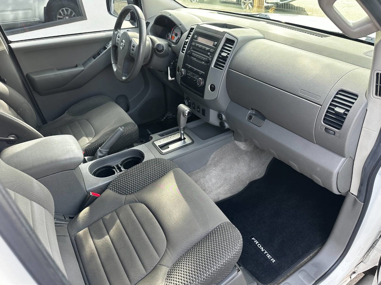 Used 2012 Nissan Frontier SV w/ Sport Appearance Pkg image 26