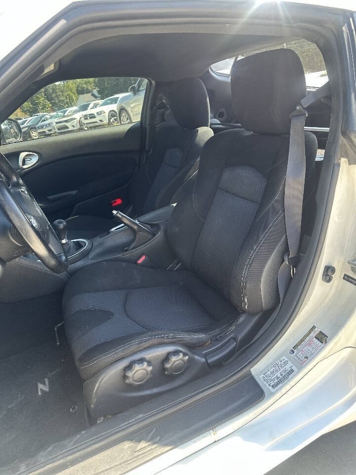 Used 2012 Nissan 370Z Coupe w/ Sport Pkg RWD image 16
