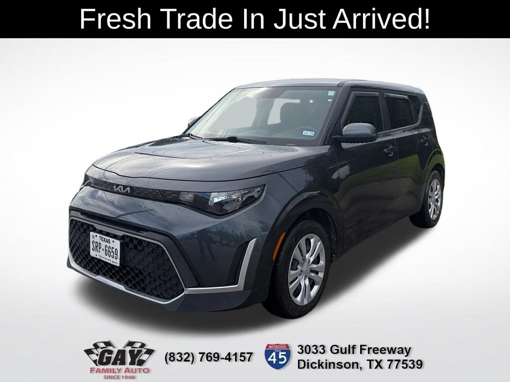 Used 2023 Kia Soul LX FWD image 3