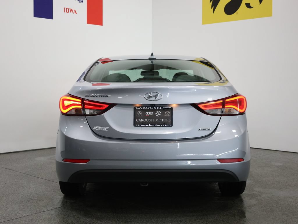 Used 2015 Hyundai Elantra Limited w/ Option Group 05 FWD image 11