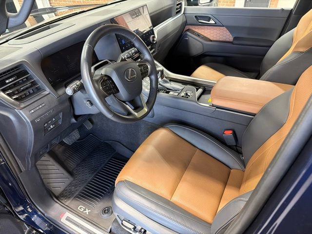 Used 2024 Lexus GX 550 w/ Accessory Package (Z1) AWD/4WD image 11