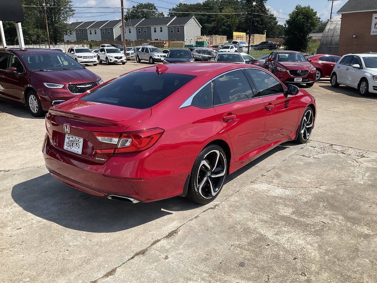 Used 2018 Honda Accord Sport image 3