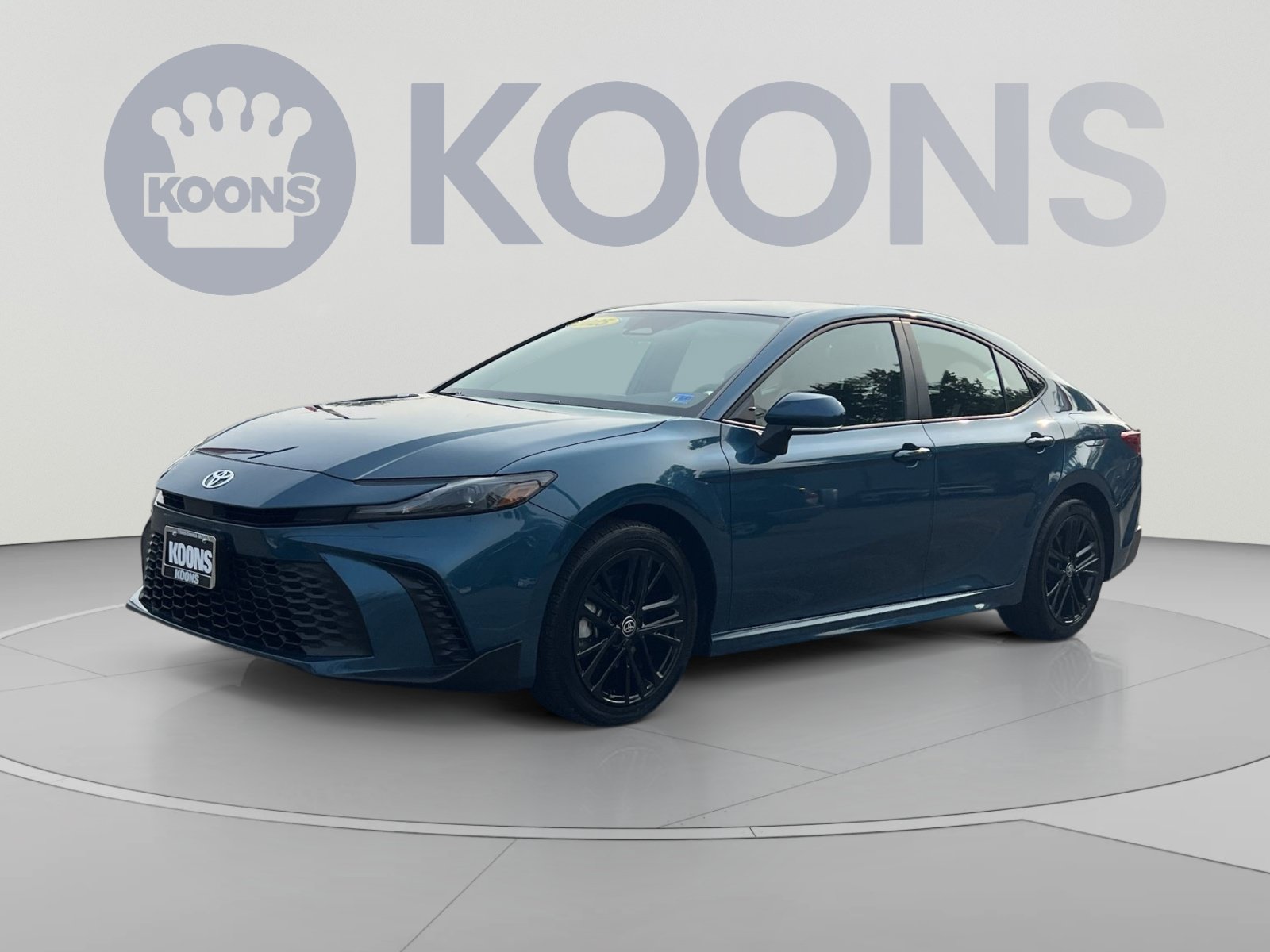 Used 2025 Toyota Camry SE