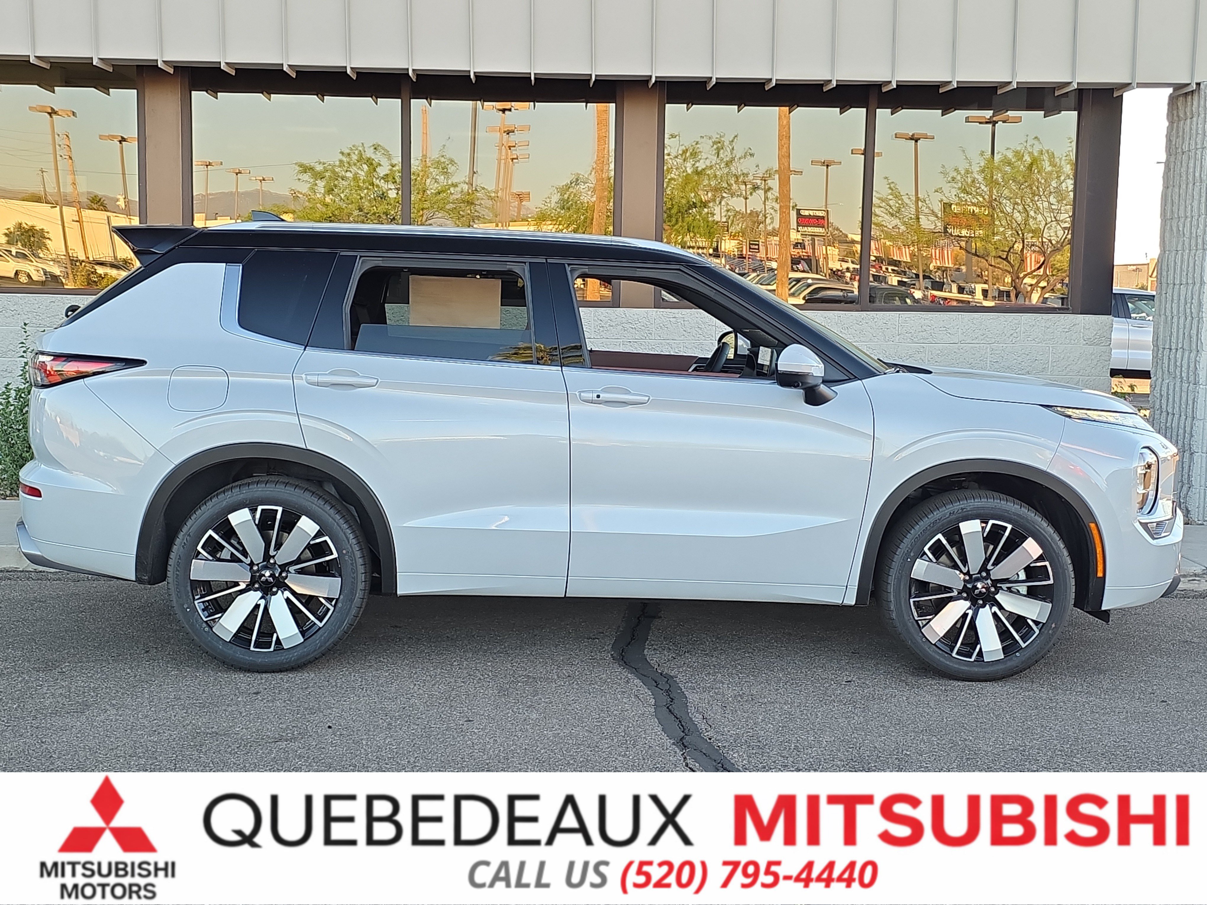 New 2026 Mitsubishi Outlander SEL FWD image 10