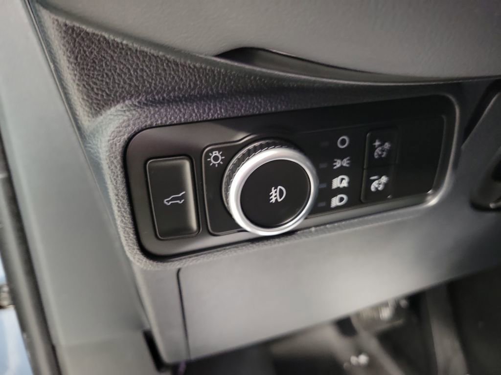 Used 2025 Ford Explorer ST image 39