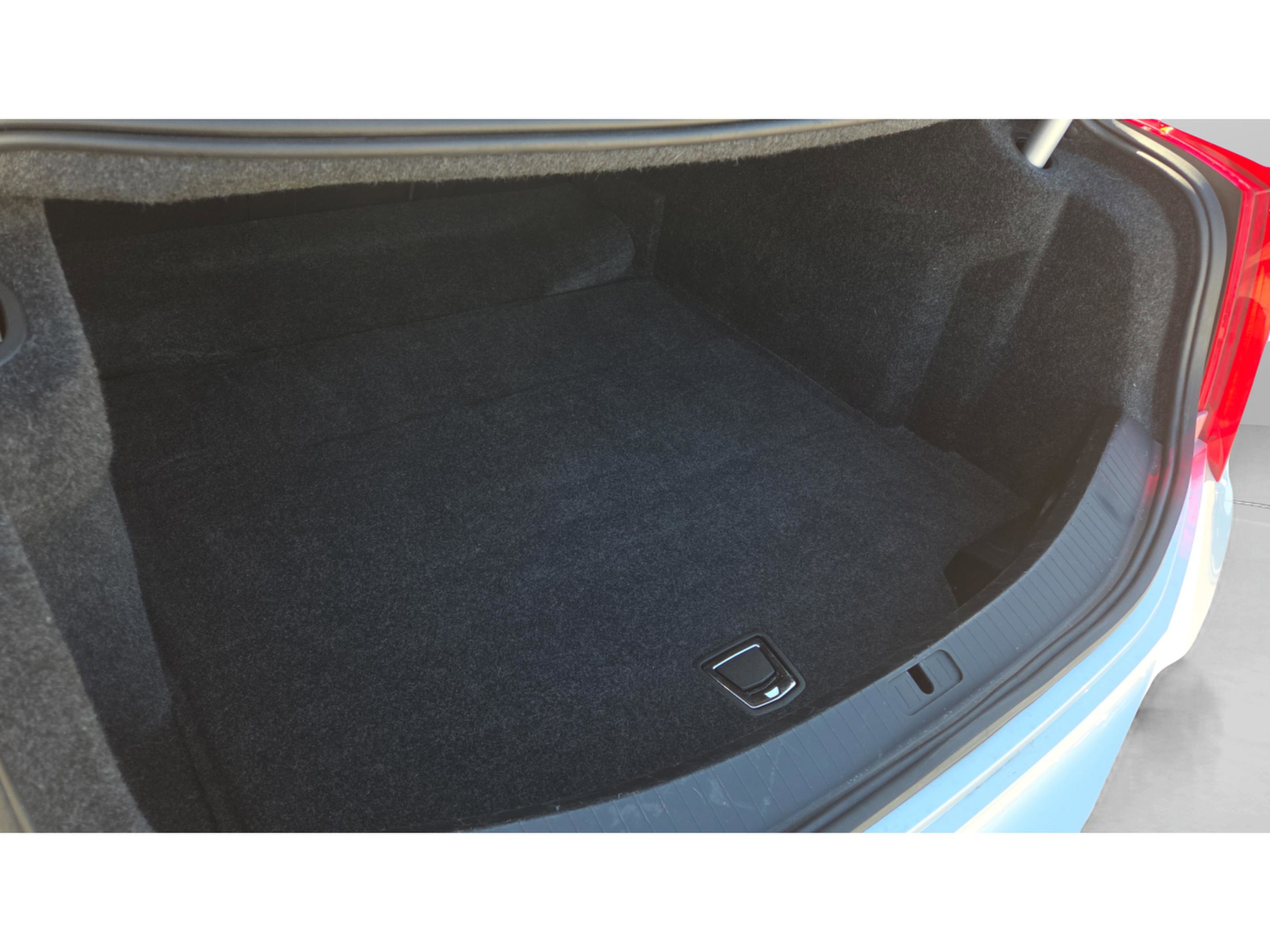 Used 2015 Cadillac XTS Luxury image 16