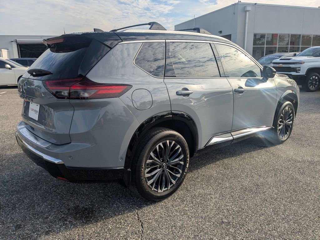 Used 2025 Nissan Rogue Platinum w/ Platinum Premium Package FWD image 4