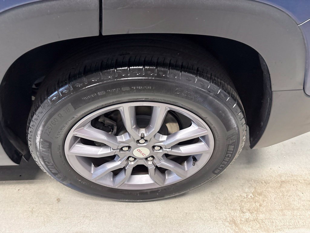 Used 2022 GMC Terrain SLT w/ LPO, Floor Liner Package FWD image 22