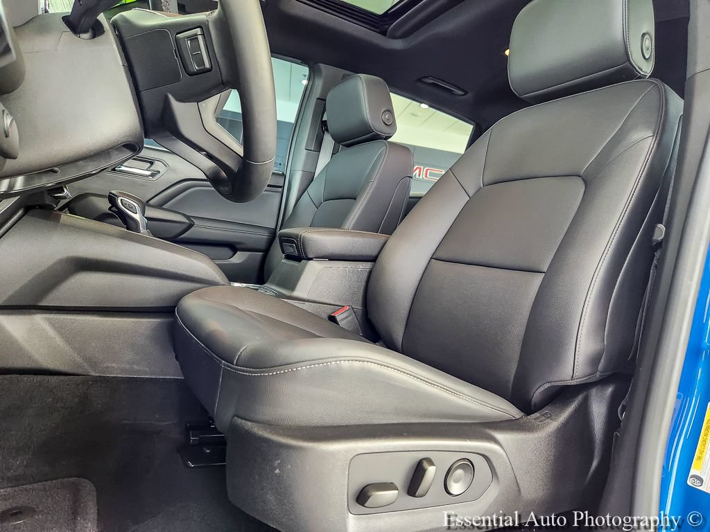 Used 2024 GMC Canyon Elevation w/ Elevation Premium Package RWD image 7