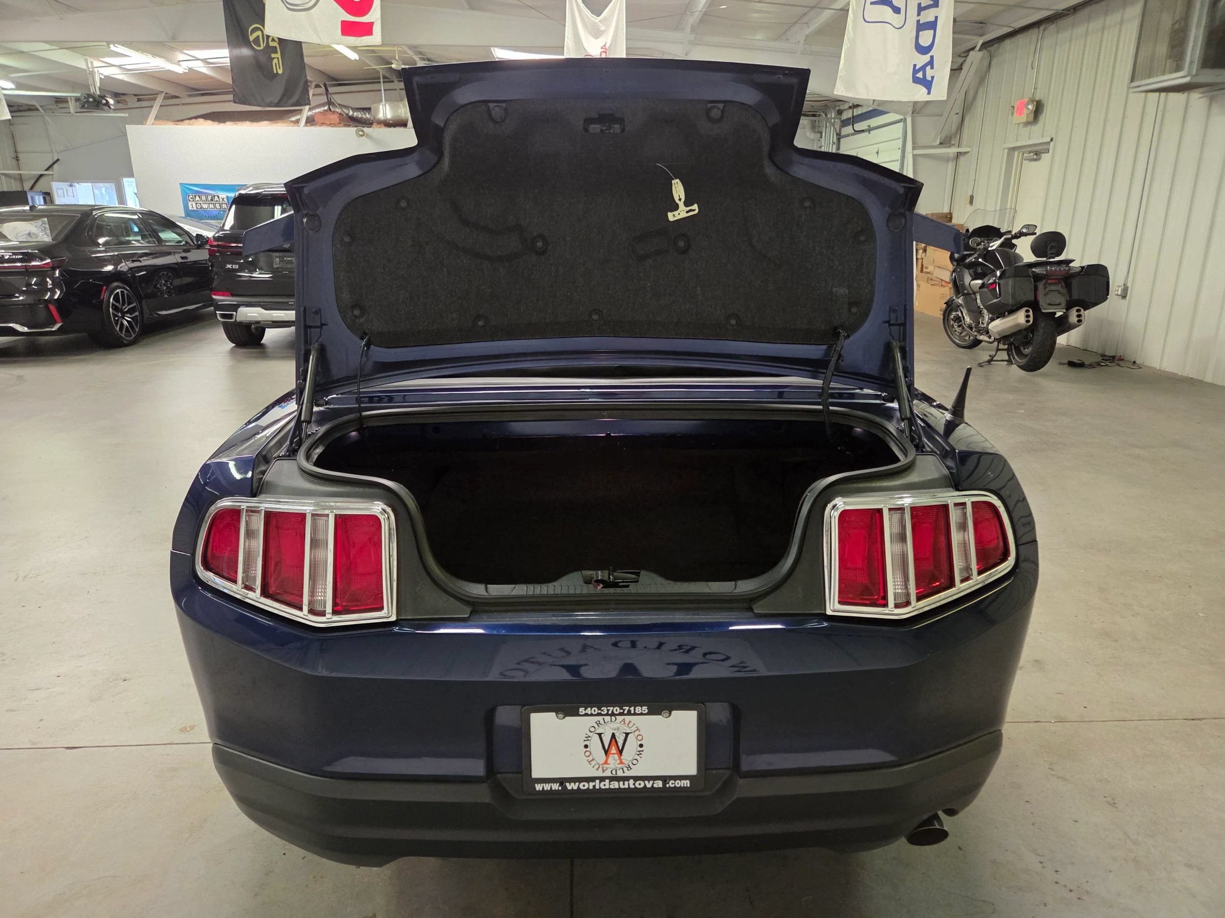 Used 2010 Ford Mustang Convertible RWD image 35