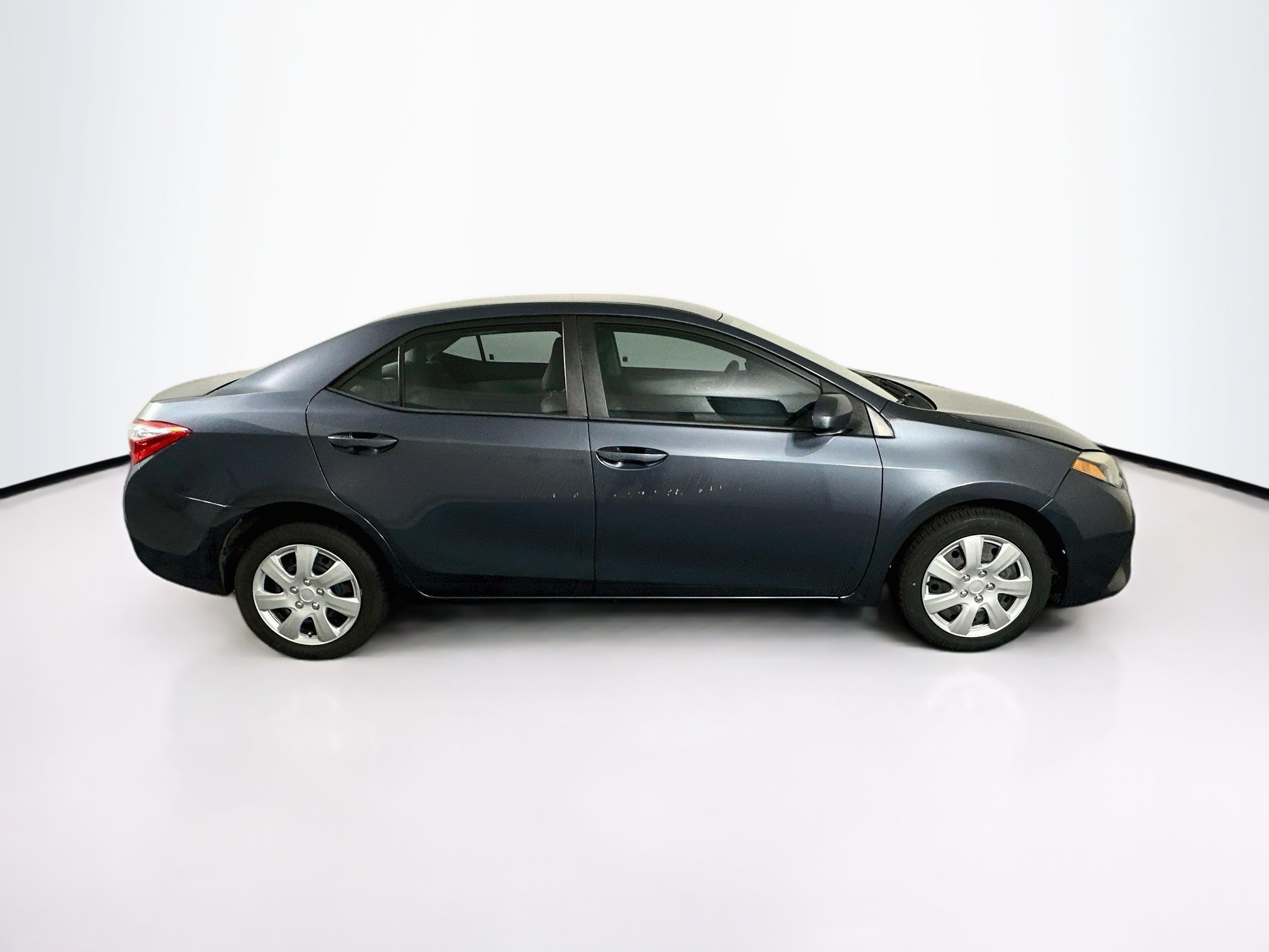 Used 2015 Toyota Corolla LE FWD image 10
