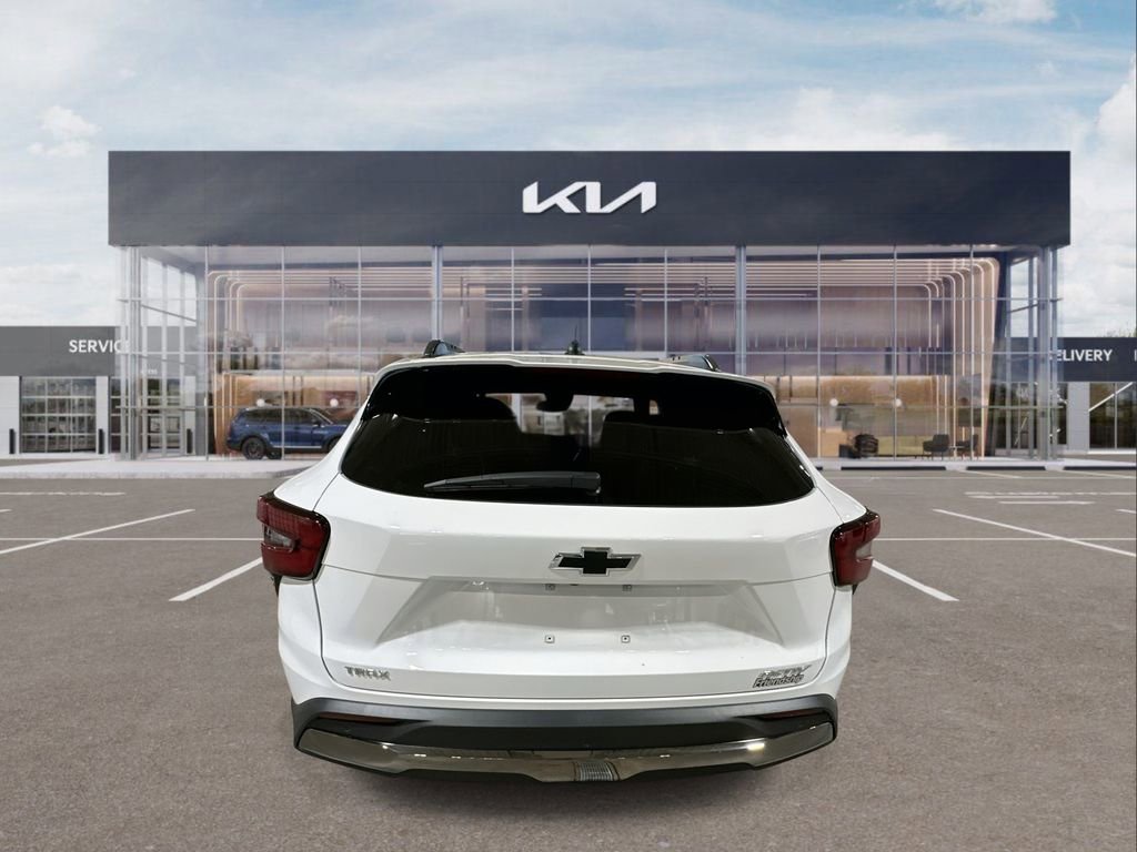 Used 2025 Chevrolet Trax ACTIV w/ Driver Confidence Package image 7