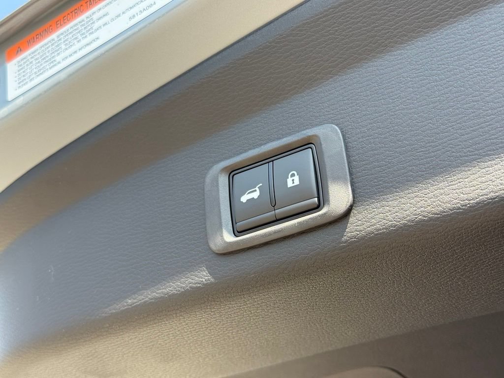 New 2026 Mitsubishi Outlander SEL FWD image 10