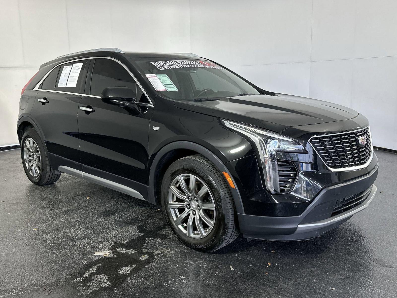 Used 2019 Cadillac XT4 Premium Luxury image 3