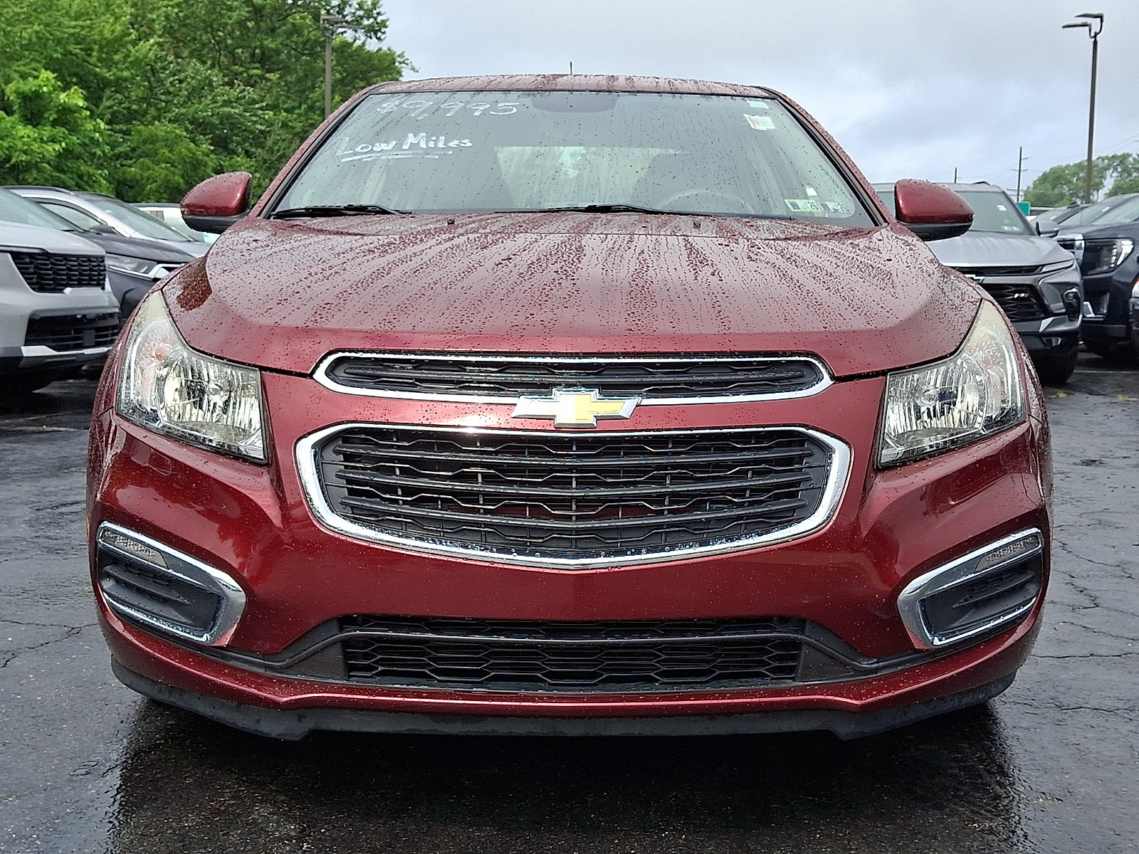 Used 2016 Chevrolet Cruze LT w/ Technology Package FWD image 2