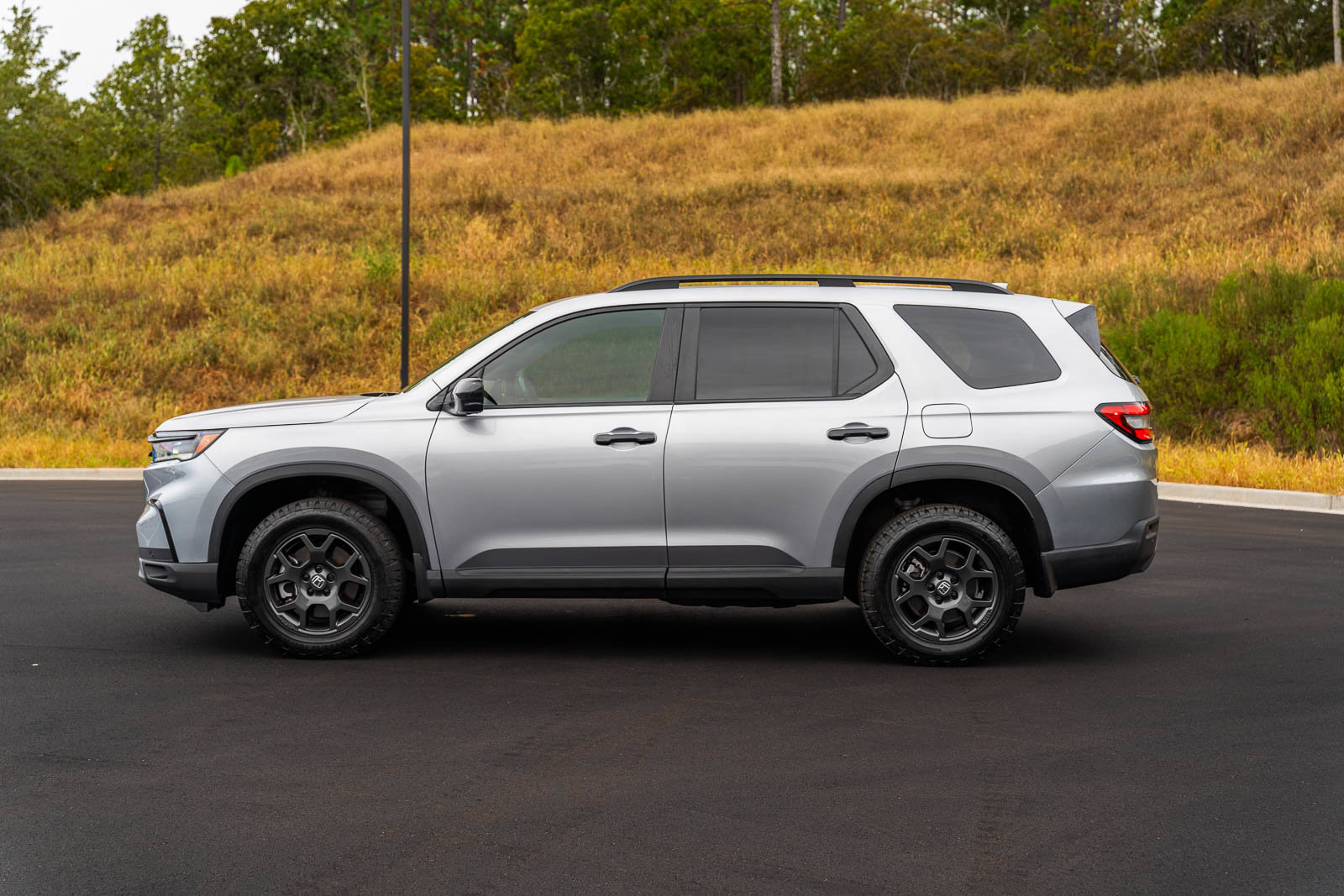 Used 2024 Honda Pilot TrailSport image 5