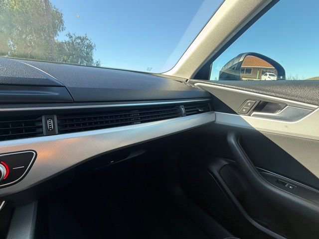 Used 2017 Audi A4 2.0T Ultra Premium image 25