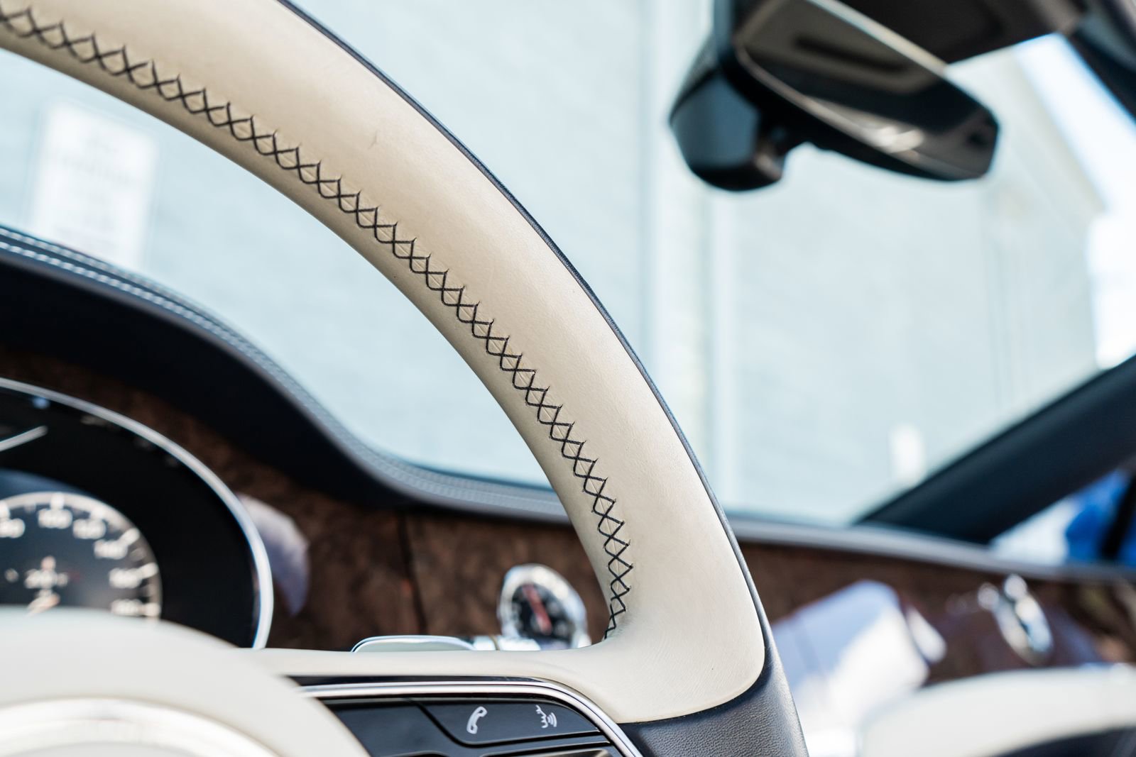 Used 2020 Bentley Continental GT AWD/4WD image 32