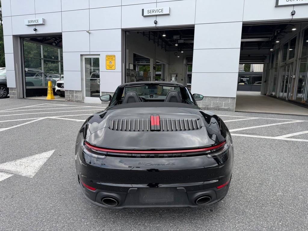 Used 2022 Porsche 911 Carrera 4S AWD/4WD image 5