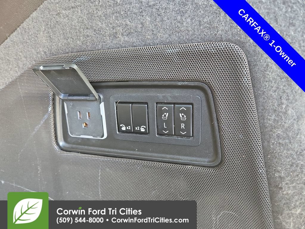 Used 2022 Cadillac Escalade ESV Premium Luxury AWD/4WD image 34