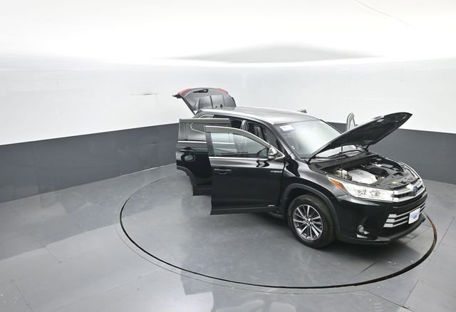Used 2019 Toyota Highlander XLE image 35