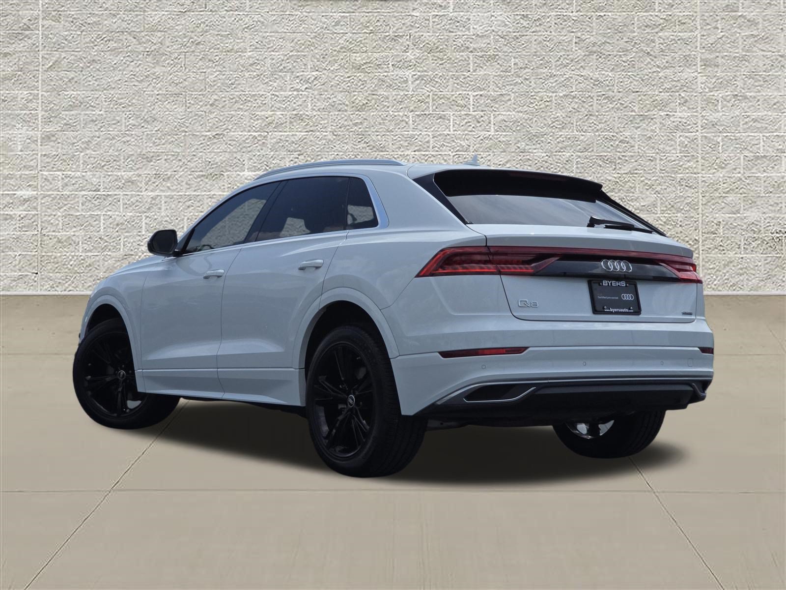 Certified 2023 Audi Q8 Premium AWD/4WD image 5