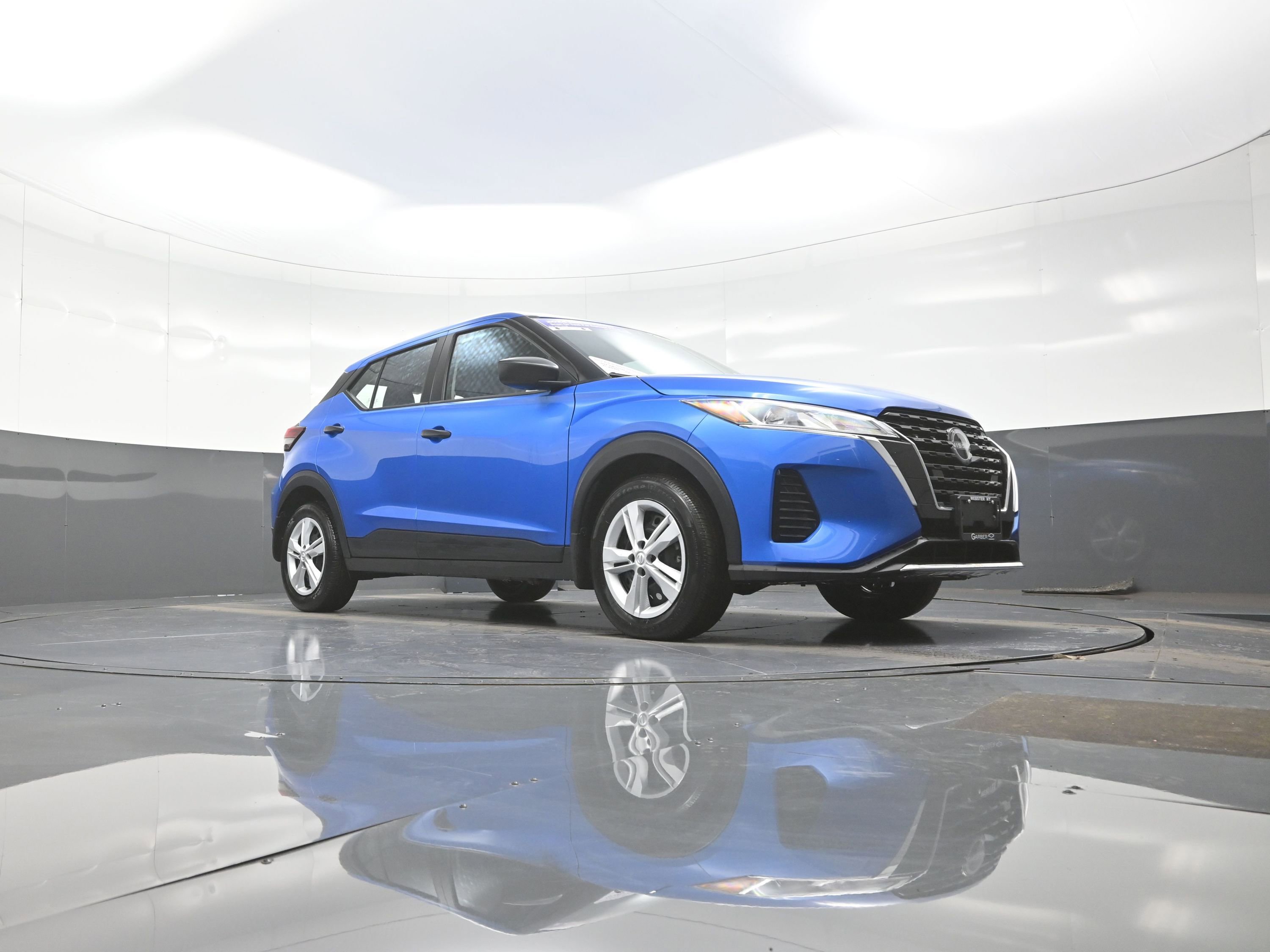 Used 2024 Nissan Kicks S w/ Interior Electronics Package image 9