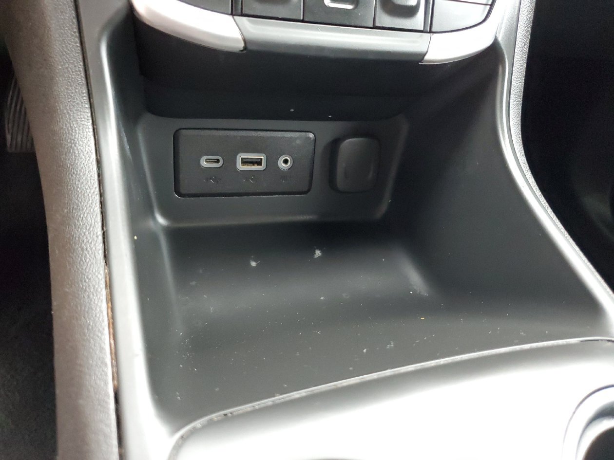 Used 2024 GMC Terrain SLE AWD/4WD image 23