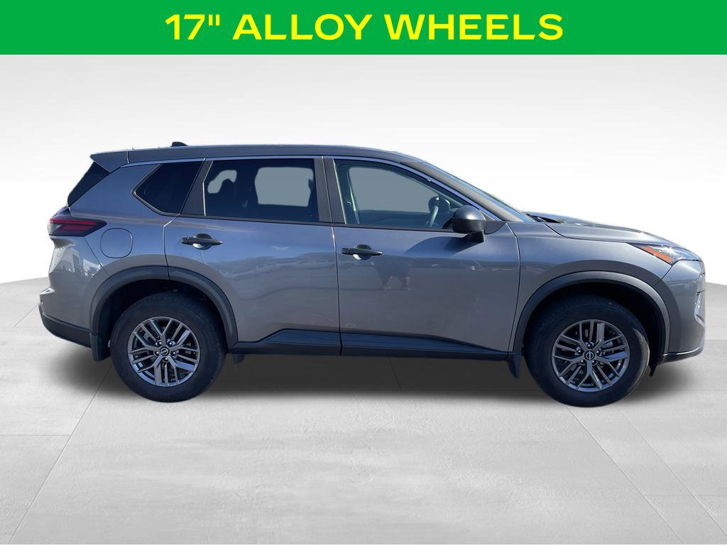 Used 2024 Nissan Rogue S AWD/4WD image 6