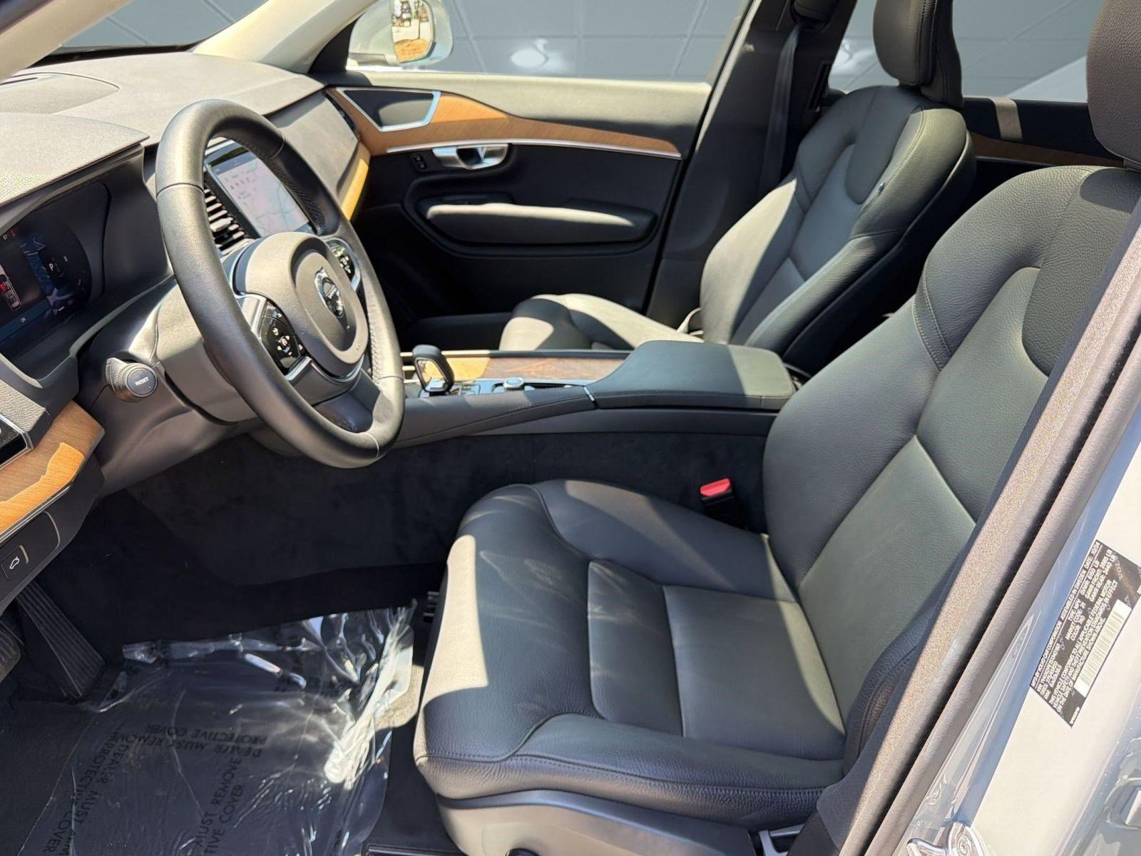 Certified 2025 Volvo XC90 B6 Plus AWD/4WD image 5