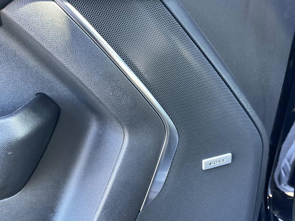 Used 2022 Chevrolet Suburban Z71 image 19