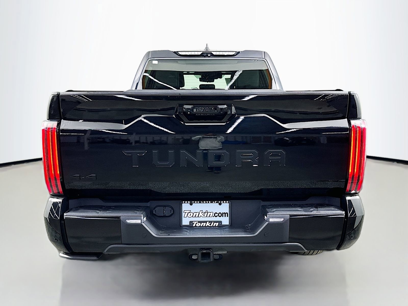 Used 2024 Toyota Tundra Platinum image 6