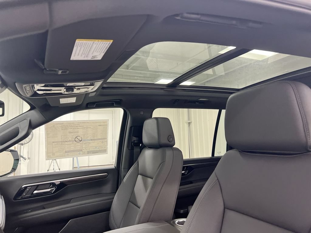New 2026 Chevrolet Suburban Z71 w/ Z71 Off-Road Package AWD/4WD image 20