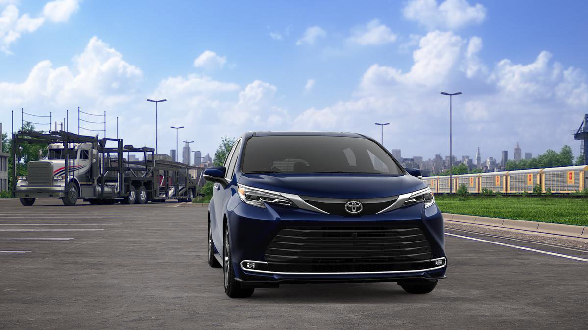 New 2026 Toyota Sienna Platinum image 16
