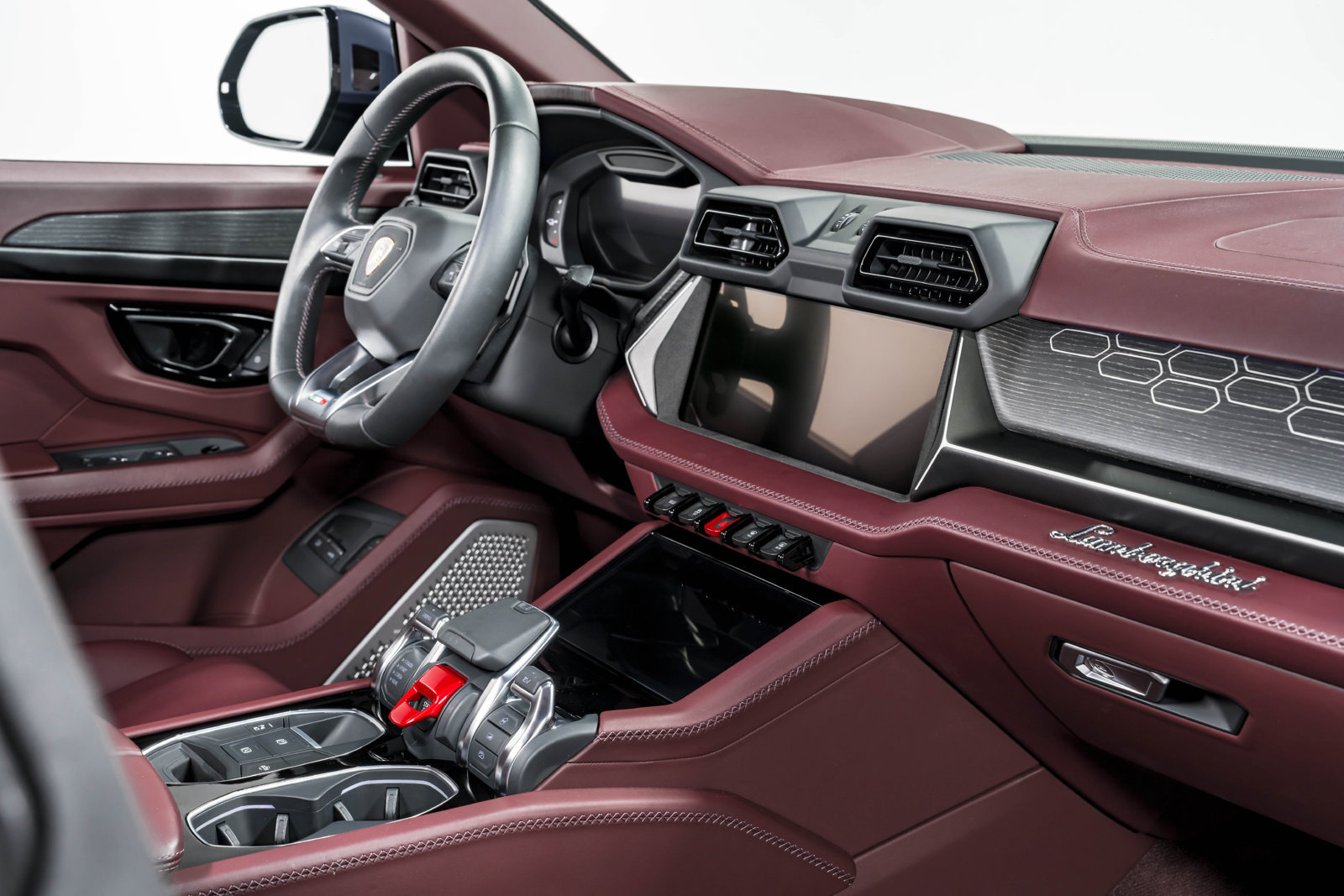 Used 2025 Lamborghini Urus SE AWD/4WD image 37