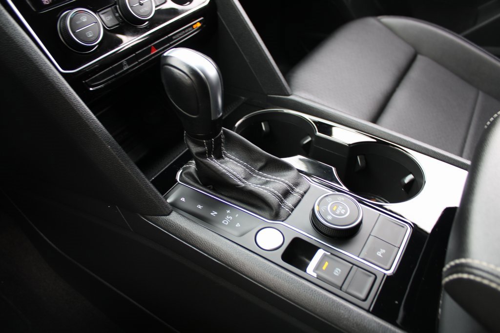 Certified 2023 Volkswagen Atlas Cross Sport SE image 18