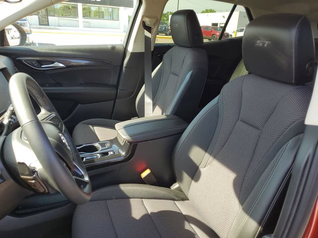 Certified 2023 Buick Envision Preferred w/ Sport Touring Package AWD/4WD image 5