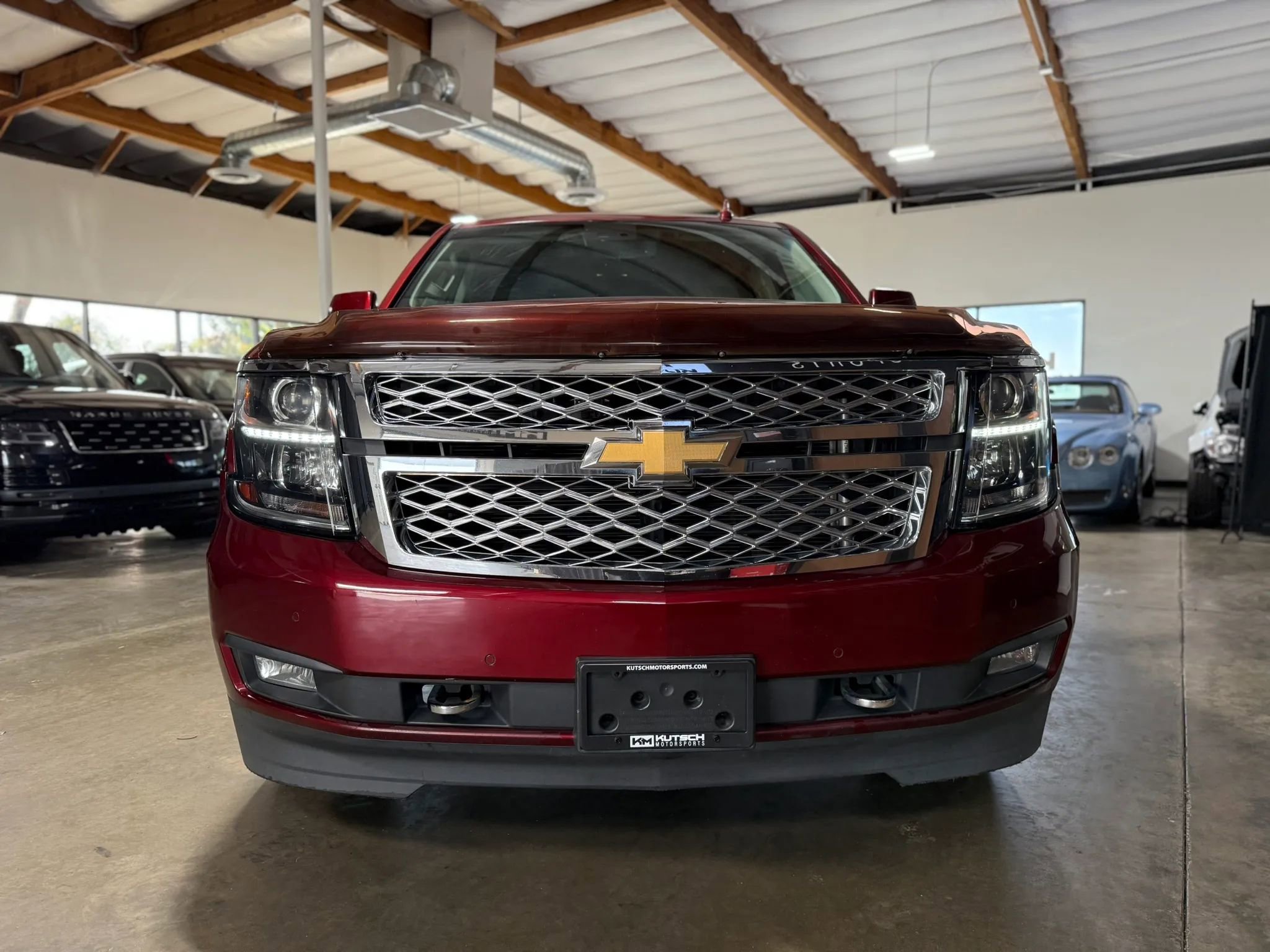 Used 2018 Chevrolet Tahoe LT w/ LT Signature Package RWD image 3