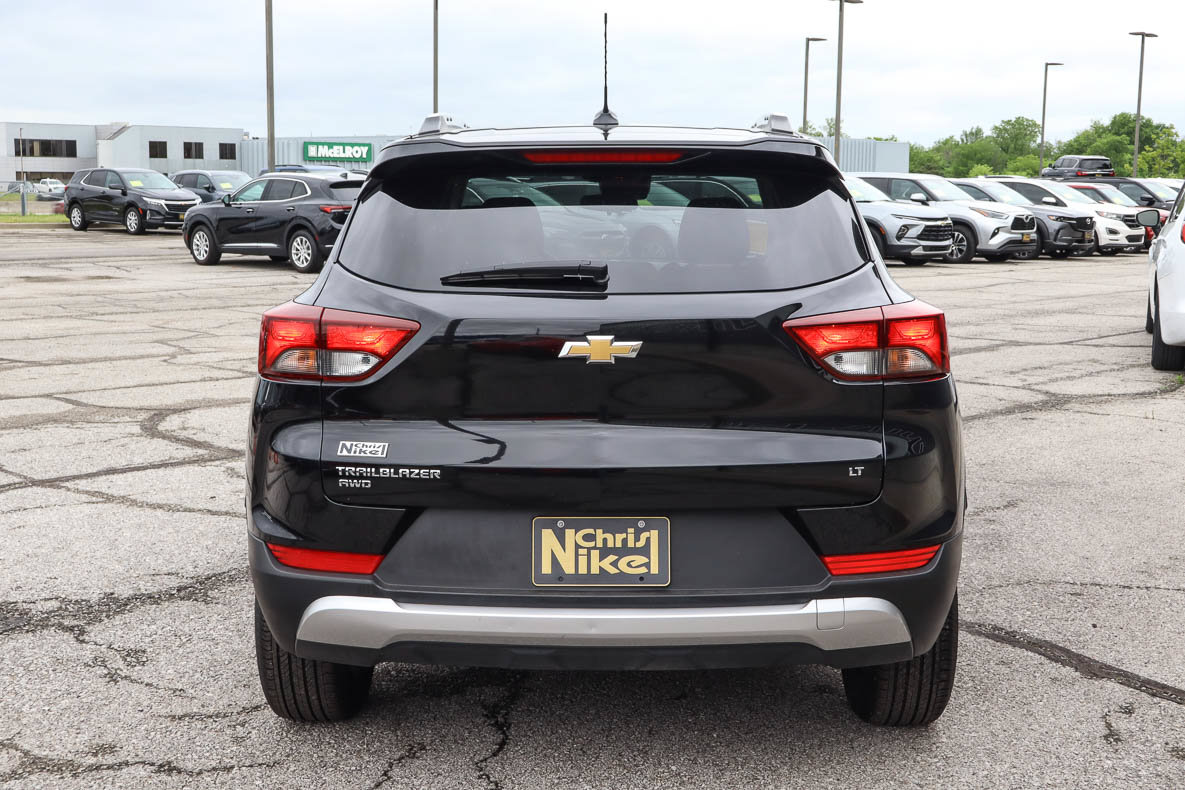 Used 2025 Chevrolet TrailBlazer LT AWD/4WD image 5