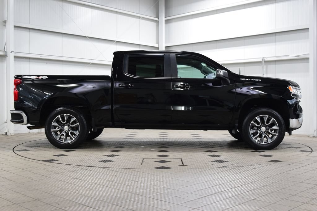 Used 2024 Chevrolet Silverado 1500 LT AWD/4WD image 9