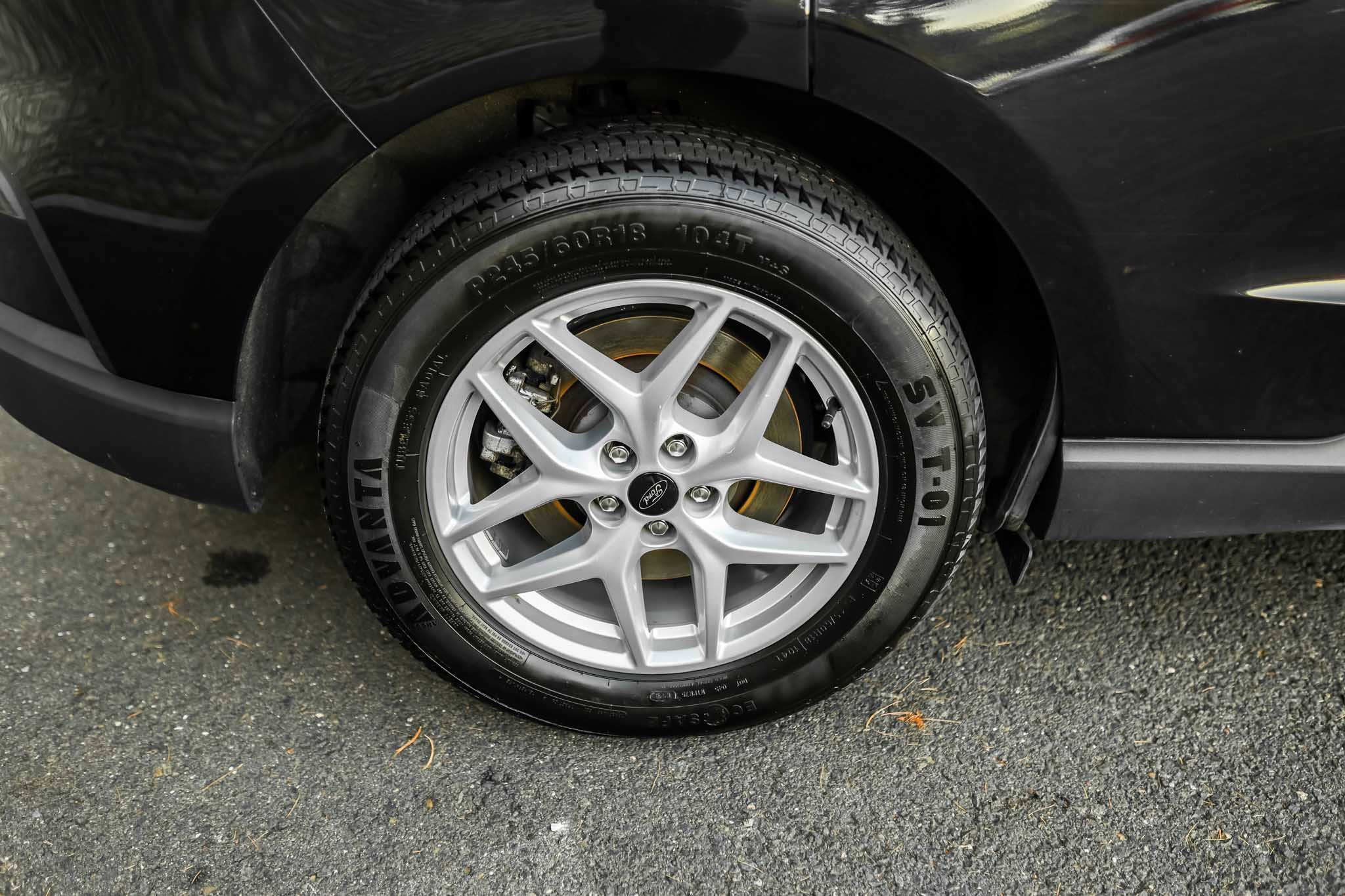 Used 2023 Ford Edge SEL image 6