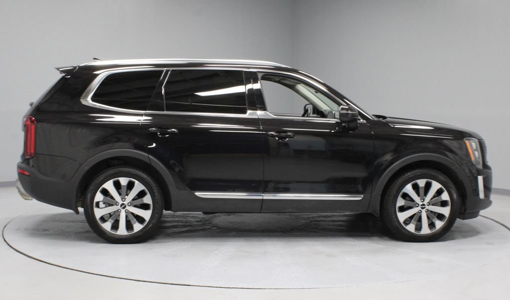Used 2022 Kia Telluride EX w/ EX Premium Package FWD image 12