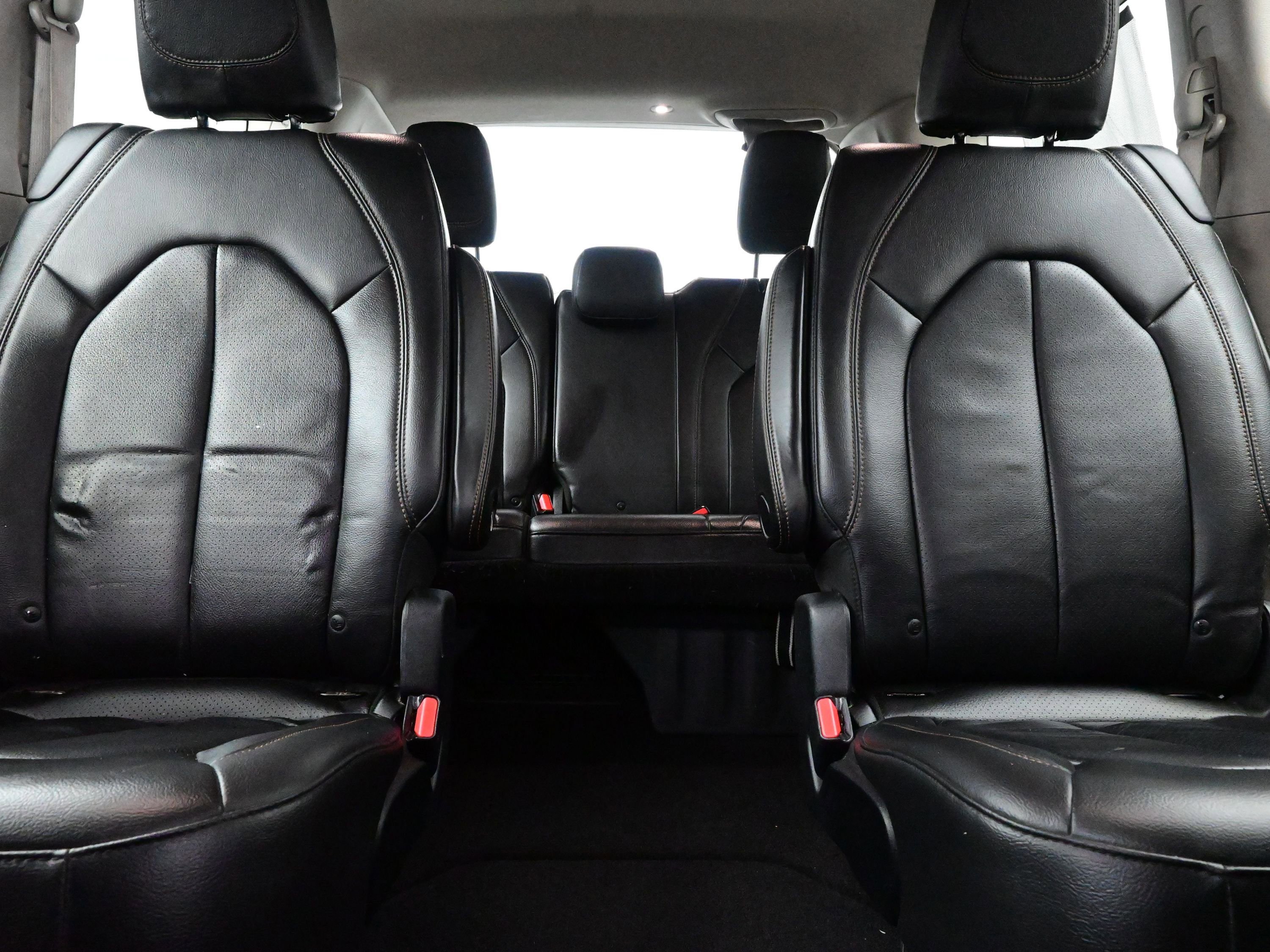 Used 2017 Chrysler Pacifica Touring-L Plus image 15